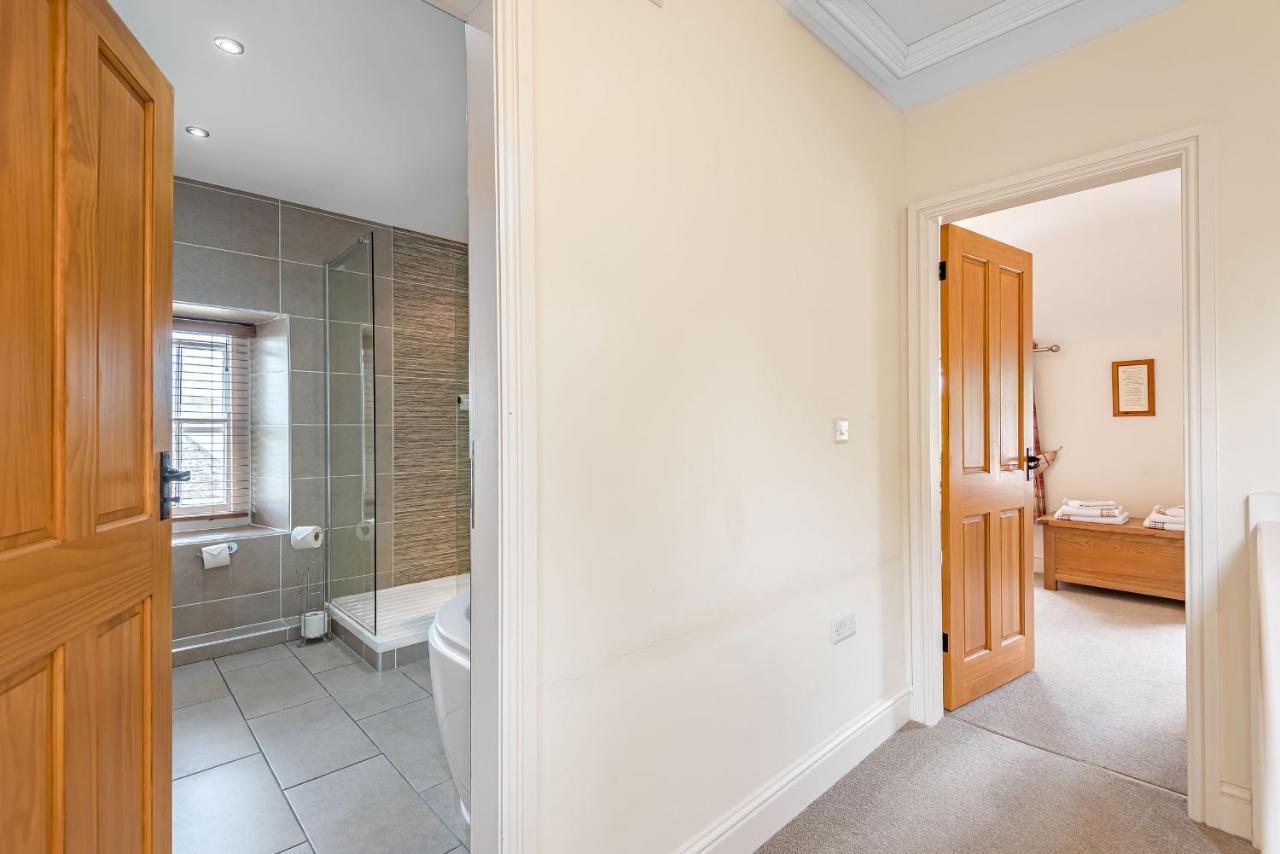Waedog Bach Villa Llanfor Bagian luar foto